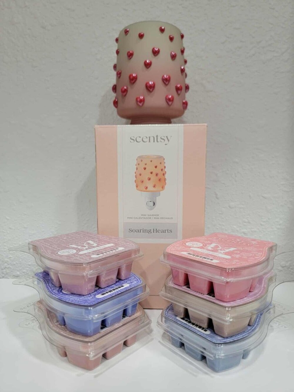 Scentsy Limited Edition Soaring Hearts Mini Warmer + 6 wax bars